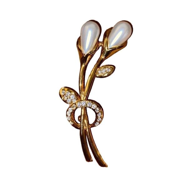 MI AMORE Flower Brooch-Pin With Crystal Accents Gold-Tone & White Colored - Picture 3 of 10